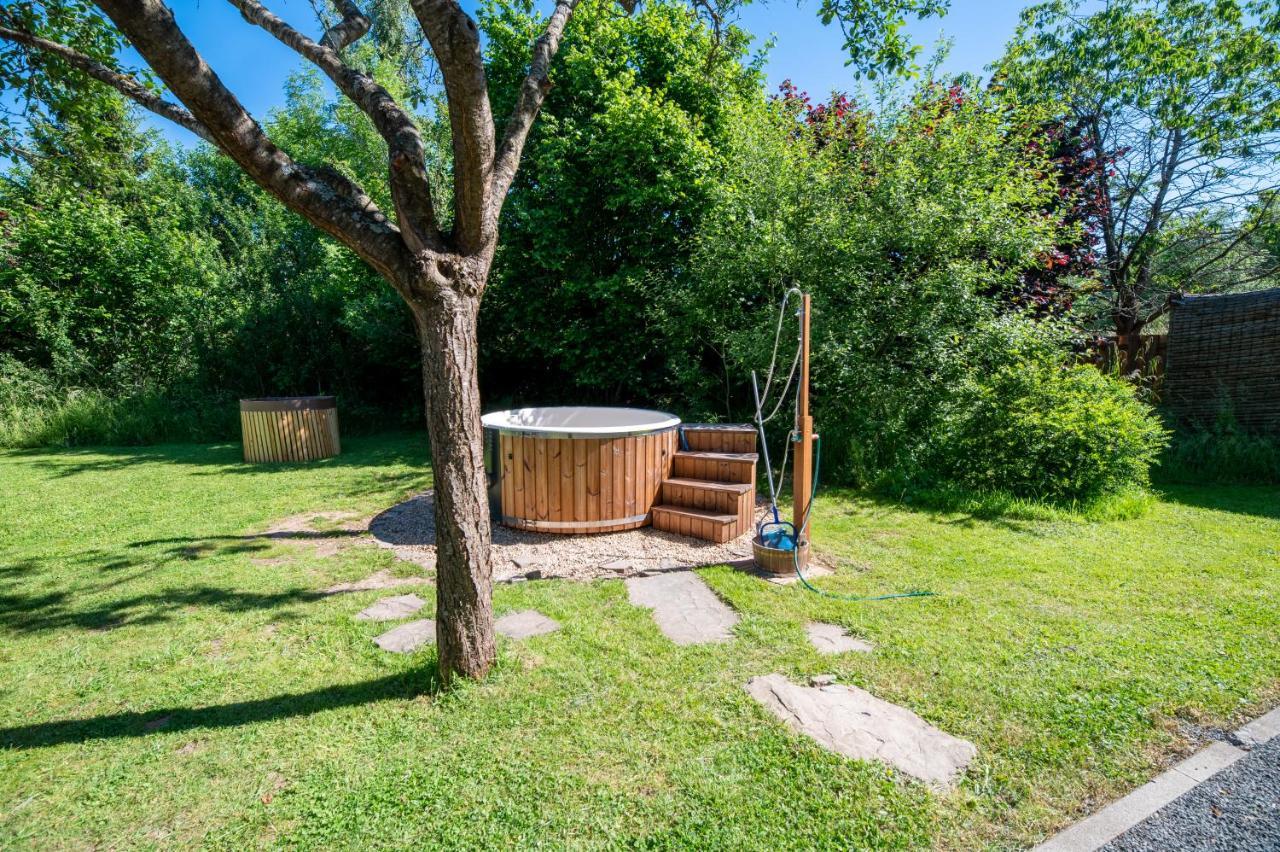 Vila Glaadter Huette Junkerath Exteriér fotografie